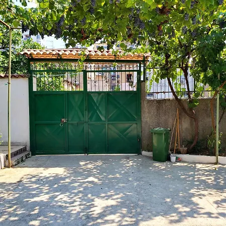 Unique Traditional House, Hosted By J&g Villa