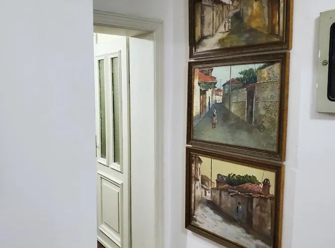 Unique Traditional House, Hosted By J&g Villa Tirana