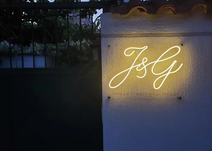 Villa Unique Traditional House, Hosted By J&g Tirana