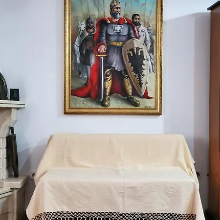 فيلة Unique Traditional House, Hosted By J&g تيرانا