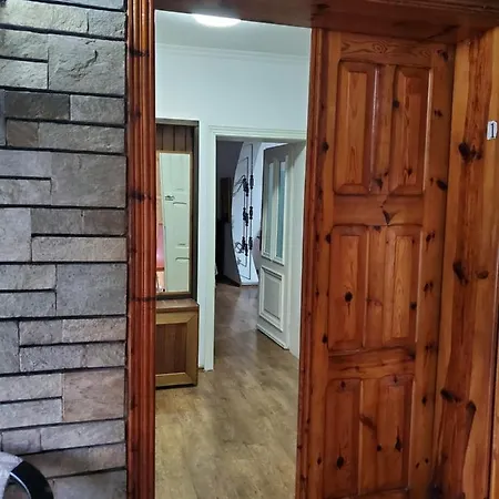 Unique Traditional House, Hosted By J&g Villa Tirana