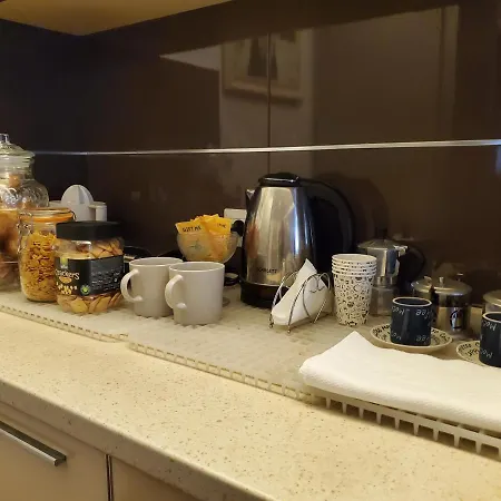 فيلة Unique Traditional House, Hosted By J&g تيرانا